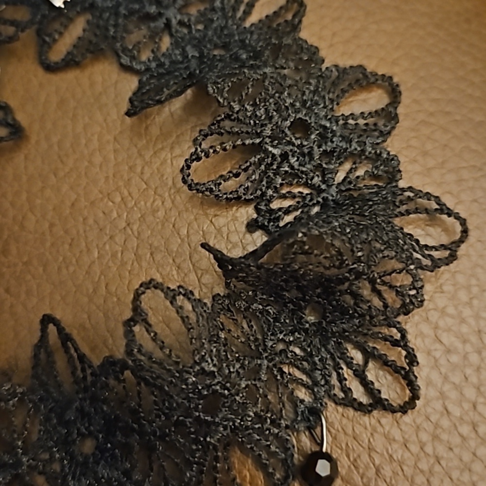 Witchy Goth Flapper Black Lace Pearl Teardrop Pendant Choker Necklace - Picture 6 of 7